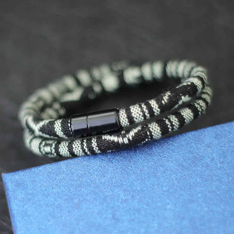 New In Men Bohemia Rope Bracelet Attract Magentic Braclet Adventure-Pulsera Trenzada Multicolor con Cierre Magnético – Estilo Artesanal