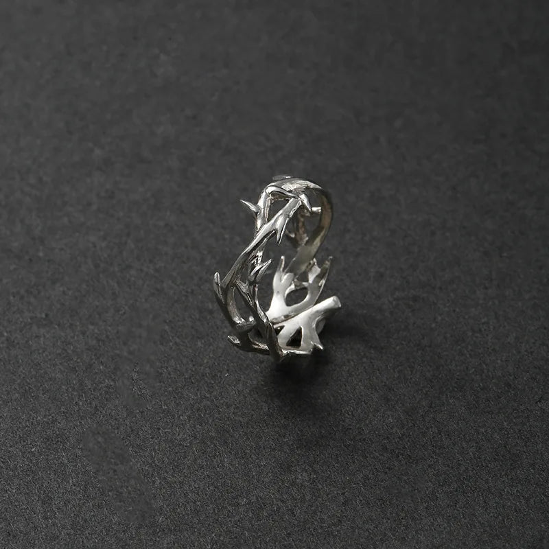 Anillo Ramas Naturales – Minimalismo con Estilo Natural Branch Ring – Minimalist Style”